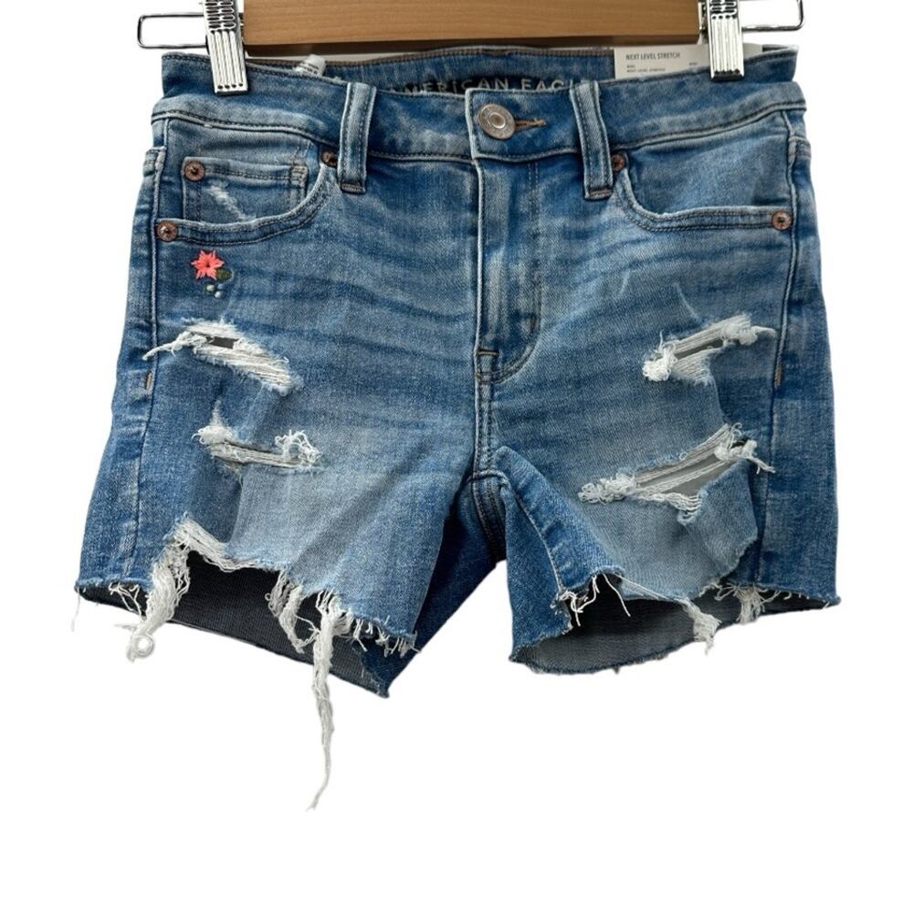 American‎ Eagle Light Wash Next Level Stretch Midi Distressed Denim Shorts Sz 00